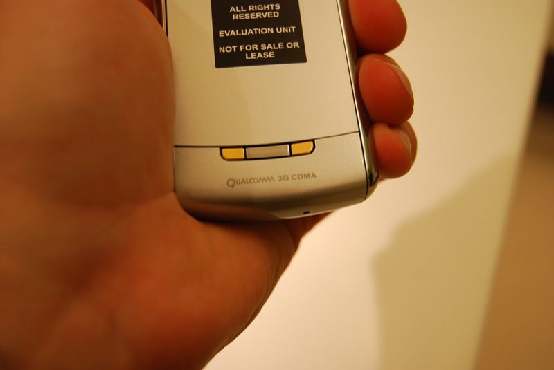Illustration for article titled Hands On with Verizon's RIM BlackBerry Pearl 8130